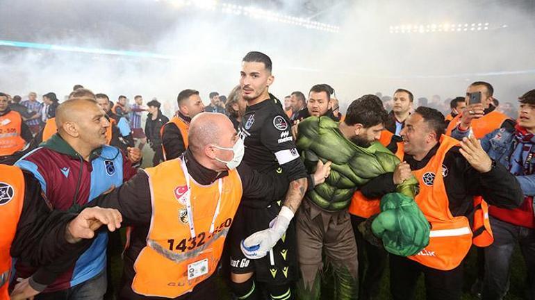 Son dakika haberi: Avrupa, Trabzonsporun şampiyonluğunu böyle gördü: 12 yıl sonra Türkiyede bir ilk