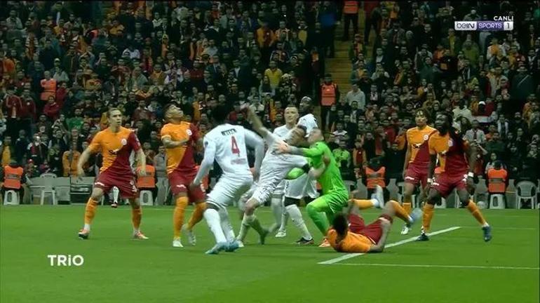 Galatasaray-Sivasspor maçında tartışma yaratan pozisyonu yorumladı: Penaltıyı vermeliydi