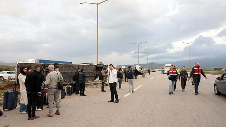 Gaziantepte TIRla çarpışan yolcu otobüsü devrildi: Çok sayıda yaralı var