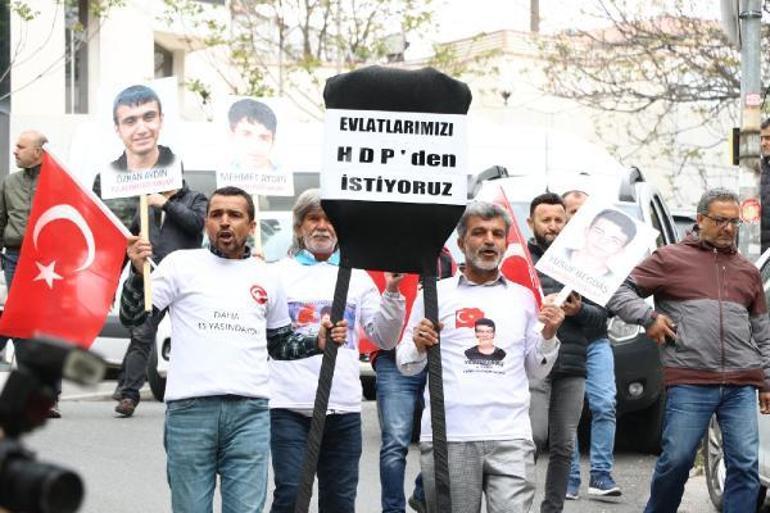 Son dakika Evlat nöbetindeki aileler ile HDPliler arasında arbede