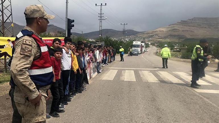 Yayalar için 5 adımda güvenli trafik uygulamasında vatandaşlar bilgilendirildi