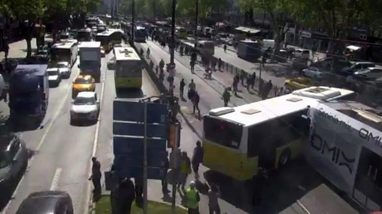 Son dakika... Fatihte tramvayla İETT otobüsü çarpıştı 6 kişi yaralandı