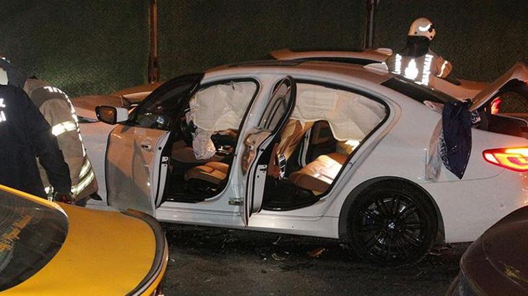 Beşiktaşta 7 araçlı zincirleme kaza Lüks otomobilin sürücüsü kayıplara karıştı