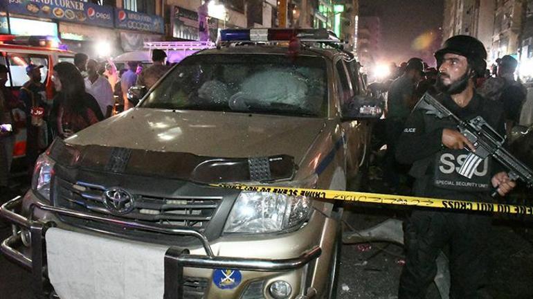 Pakistanda bombalı saldırı: Ölü ve yaralılar var
