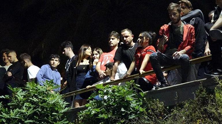 15 metreden düştü Falezlere yaklaşmak yasaktır tabelası dikkat çekti