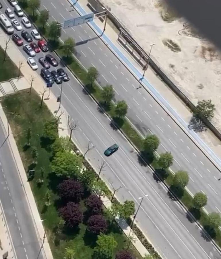 Polis her yerde arıyor Sahil yolunu kapattı