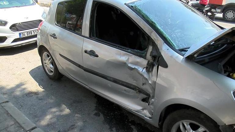 Kadıköyde faciadan dönüldü Kamyon 3 otomobile çarparak durabildi