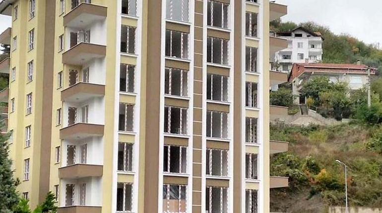 Kastamonu’daki selde yıkılan Ölçer Apartmanının müteahhidine tahliye