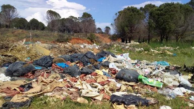Manavgat yangınında zarar gören evlerin hafriyatı ormana döküldü