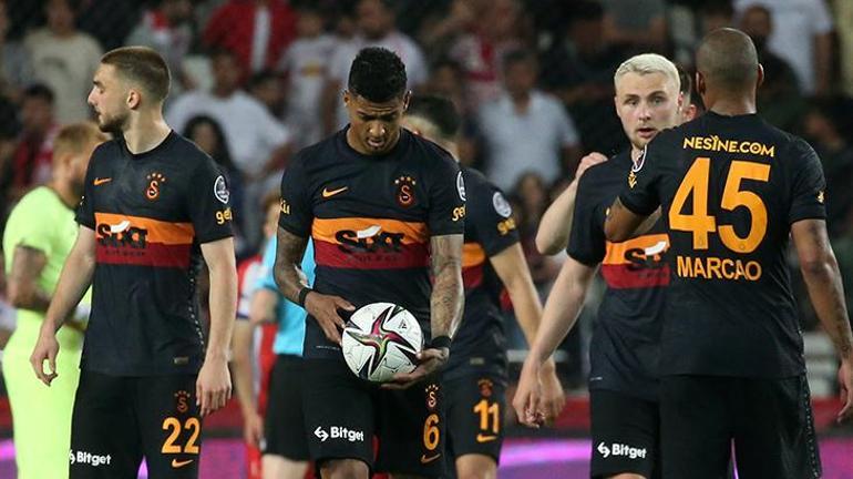 Antalyaspor-Galatasaray maçı sonrası olay sözler: İkisinin de son maçıydı Terimi eleştirdik, aynısını yapıyor