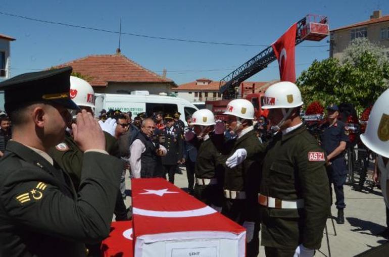 Şehit uzman çavuş, Aksarayda son yolculuğuna uğurlandı