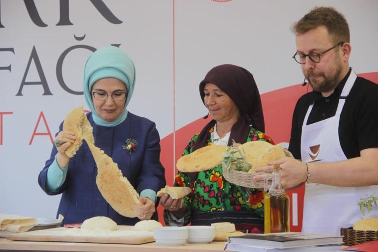 Emine Erdoğan mutfağa girdi yemek yaptı