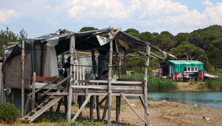 Antalyada beş yıldızlı otellere komşu Yıkılmayınca yerleştiler
