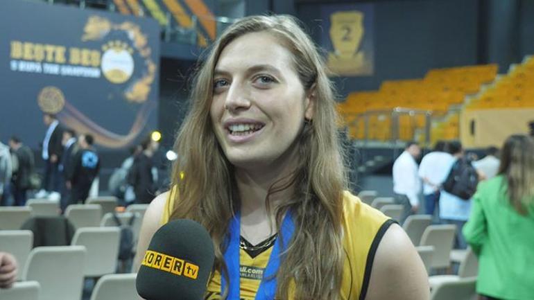 Vakıfbankta Gabi ve Cansu Özbaydan şampiyonluk sonrası itiraf: Ayrılıklar nedeniyle duygusalız