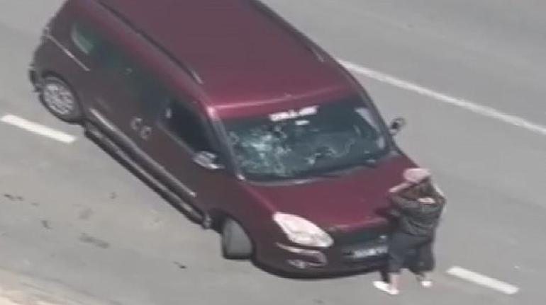 Kadın sürücü kaza sonrası cipine çarpan aracı hurdaya çevirdi