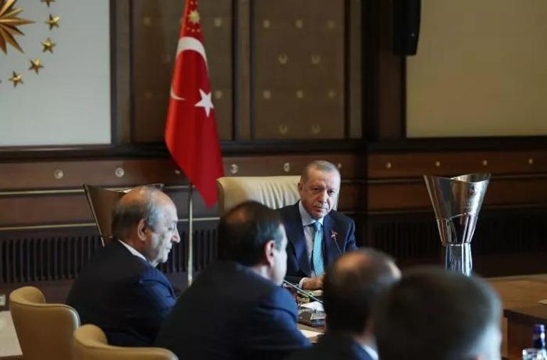 Cumhurbaşkanı Erdoğan, Anadolu Efes Spor Kulübünü kabul etti