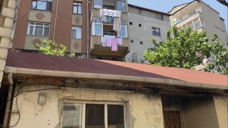 İstanbul’da akılalmaz olay: Hırsız kaçtığı çatıdan çocuğun üstüne düştü