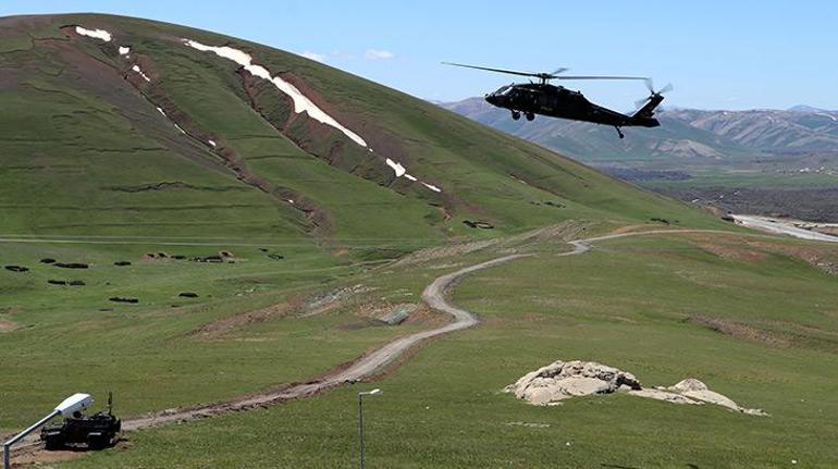 Van Valisi Balcı: Bu yılın sonuna kadar İran sınırına 150 kilometre duvar örülecek