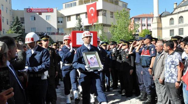 Pençe-Kilit şehidi son yolculuğuna uğurlandı