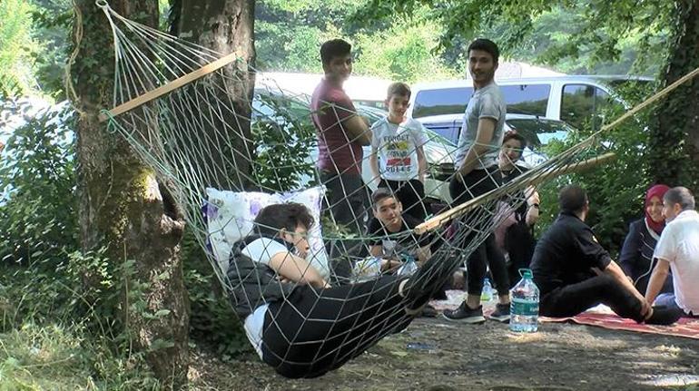 Belgrad Ormanına piknikçi akını Trafik durma noktasına geldi