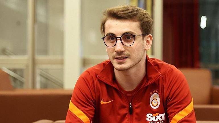 Galatasarayda son dakika: Kerem Aktürkoğlu transfer için karar verdi Yakın çevresine açıkladı