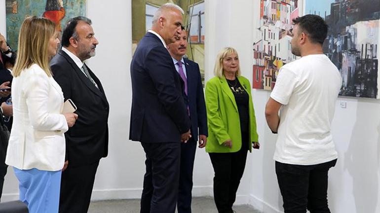 Bakan Ersoy, Fresh Ankara Çağdaş Sanat Sergisini ziyaret etti
