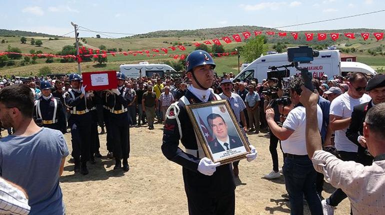 Şehit Jandarma Uzman Çavuş Özcan, son yolculuğuna uğurlandı