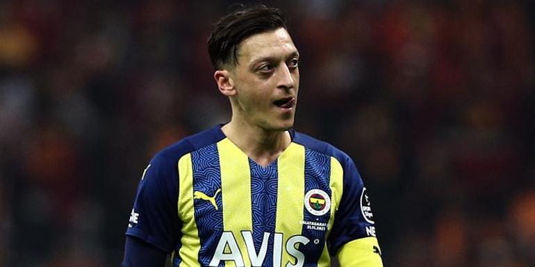 Fenerbahçede Jorge Jesusun Mesut Özil kararı Avrupayı da şok etti Yine kenara atıldı