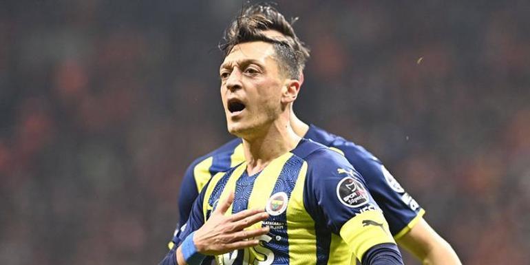 Fenerbahçede Jorge Jesusun Mesut Özil kararı Avrupayı da şok etti Yine kenara atıldı