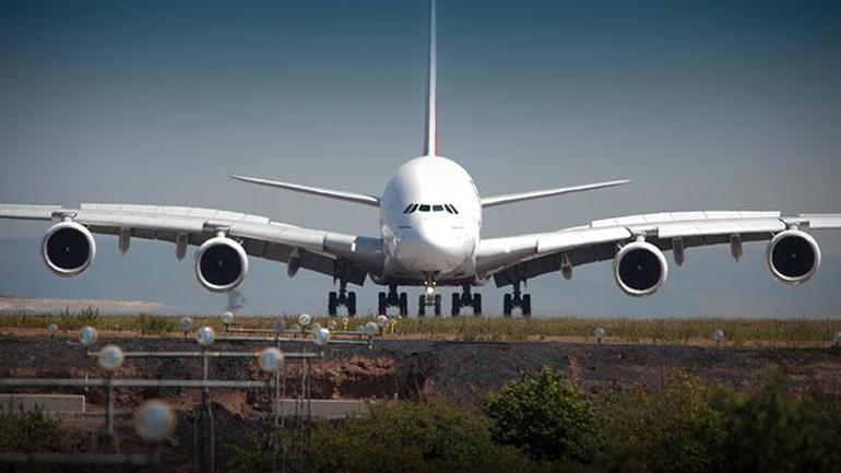 Dünyanın en büyük yolcu uçağı paramparça olacak İşte sebebi