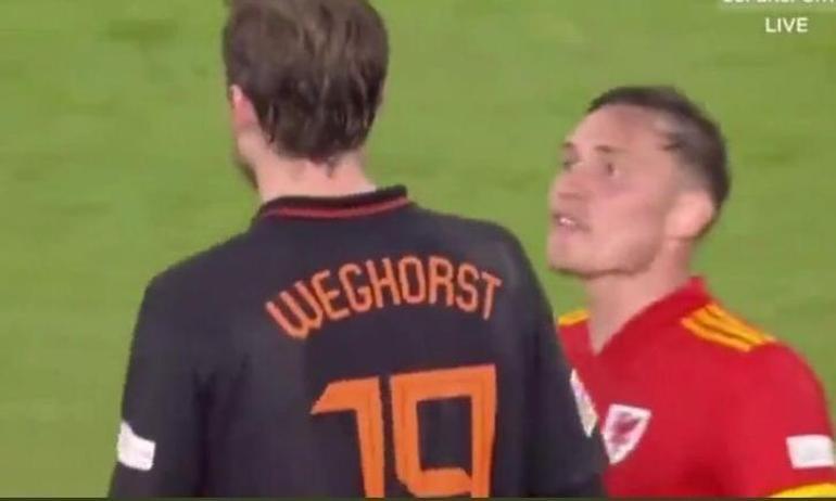 Süper Lig devlerinin peşinde olduğu Weghorsta takım arkadaşından tepki
