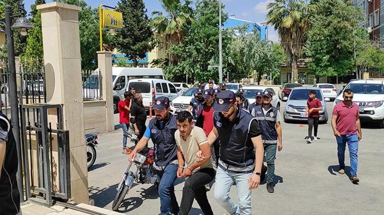 Şanlıurfada 36 kaçak göçmen yakalandı 7 organizatöre gözaltı