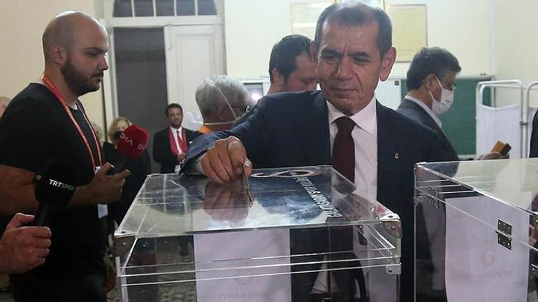 Galatasarayda ikinci Dursun Özbek dönemi Seçim sonuçları açıklandı