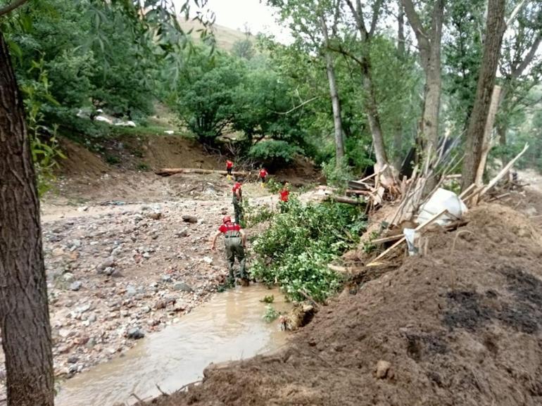 Ankarada sel felaketi: Kaybolan kişi aranıyor