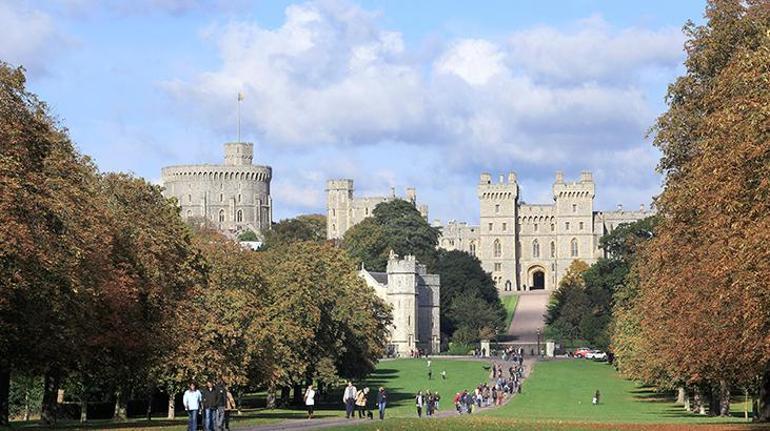 Kraliçe Elizabethin sarayında taşınma telaşı Tüm dengeleri değiştirebilir