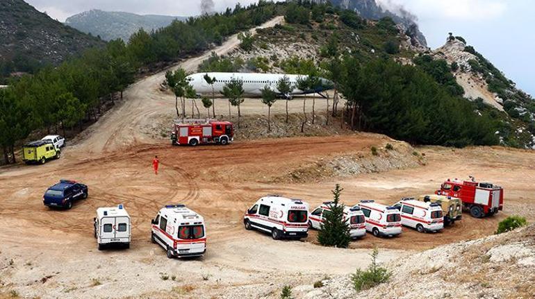 Bu görüntüler KKTCden Nefes kesen tatbikat