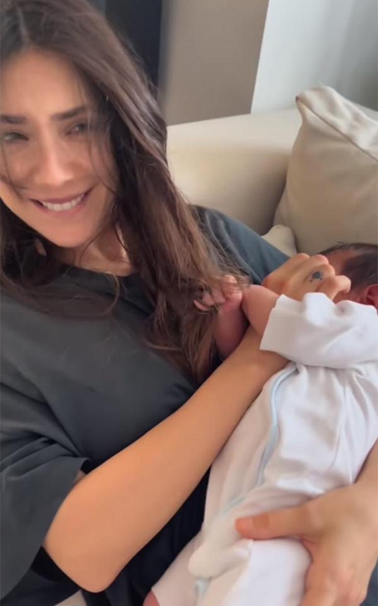Fulya Zenginer oğlunu paylaştı: Ne kadar uslu bir bebek