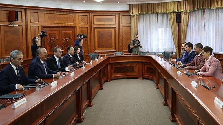 Bakan Çavuşoğlu, Sırbistan Başbakanı ve Dışişleri Bakanı ile görüştü