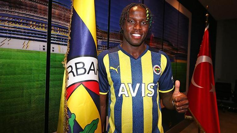 Fenerbahçeye dev forvet transferi Gece yarısı duyurdular, 2 yıllık imza