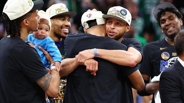 NBAde şampiyon Golden State Warriors Ne yaptın Curry