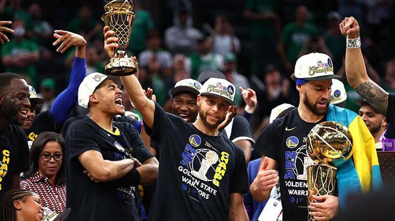 NBAde şampiyon Golden State Warriors Ne yaptın Curry