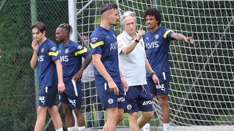 Fenerbahçede Jorge Jesusun sözleşmesinde özel madde Şampiyonlar Ligi detayı