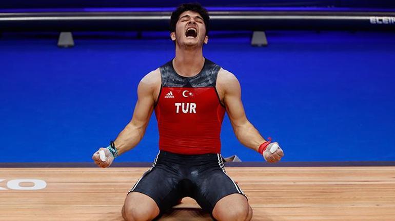 Milli halterci Muhammed Furkan Özbek: Büyükler Avrupa şampiyonluğunu seri haline getirdim