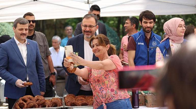 Bakan Kasapoğlu öğrencilere moral verdi