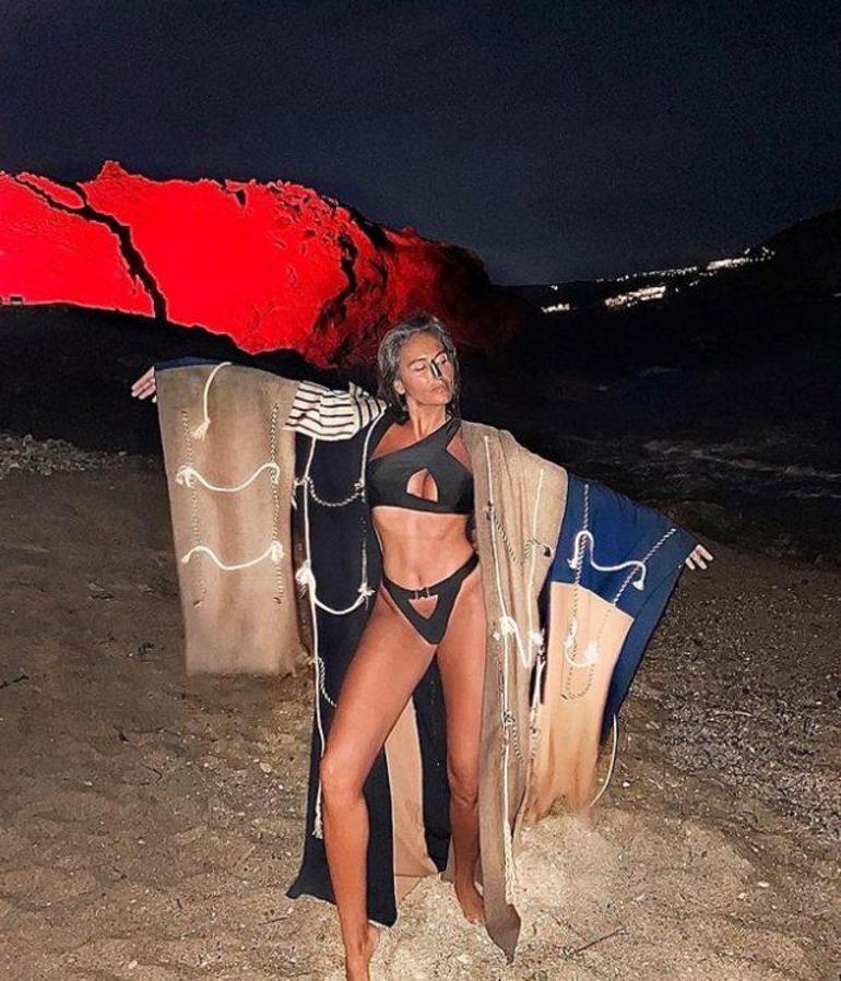 Eda Taşpınardan Mykonos gecelerinde bikinili poz