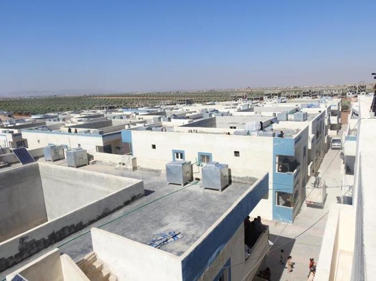1 milyon Suriyelinin gönüllü geri dönüşüne yönelik 240 bin konut yapılacak