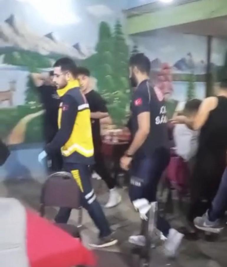 Okey oynamaya devam Nöbet geçiren adama aldırmadılar