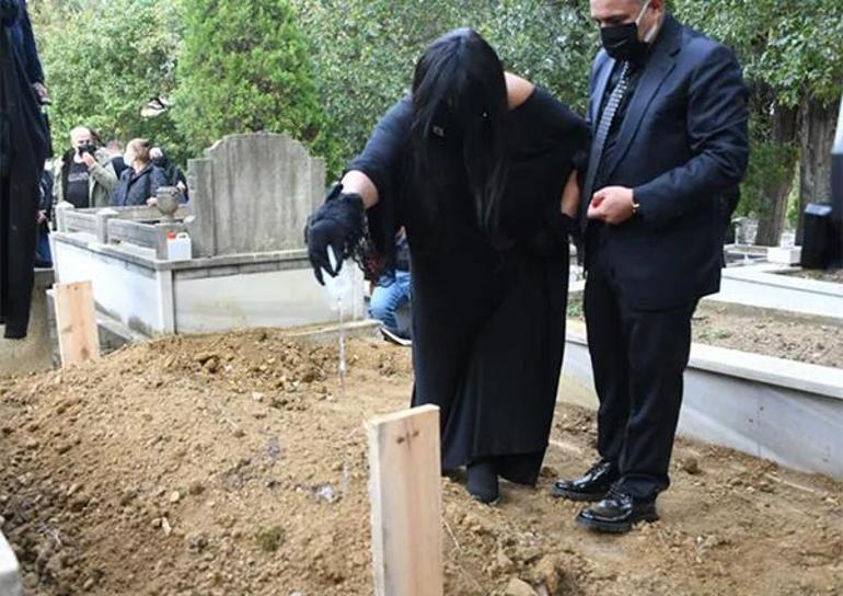 Menajeri açıkladı Bülent Ersoya şifreli ve asansörlü özel mezar