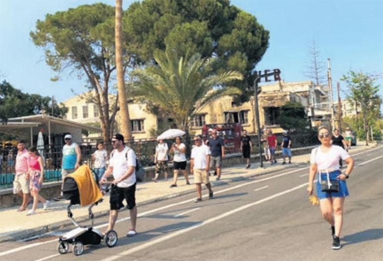 Açık Maraş’ın plajları şenlendi