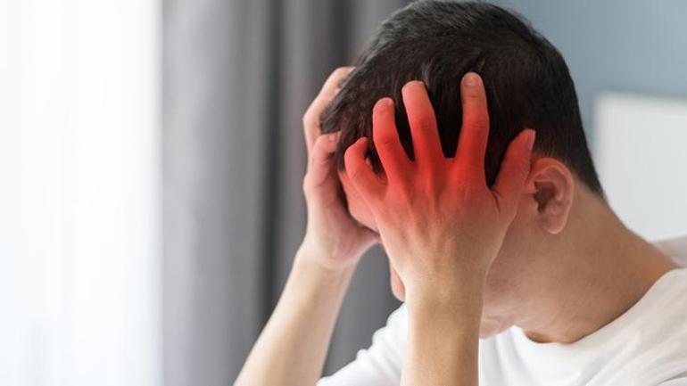 Ayın yarısını baş ağrısıyla geçiriyorsanız dikkat Kronik migreniniz olabilir